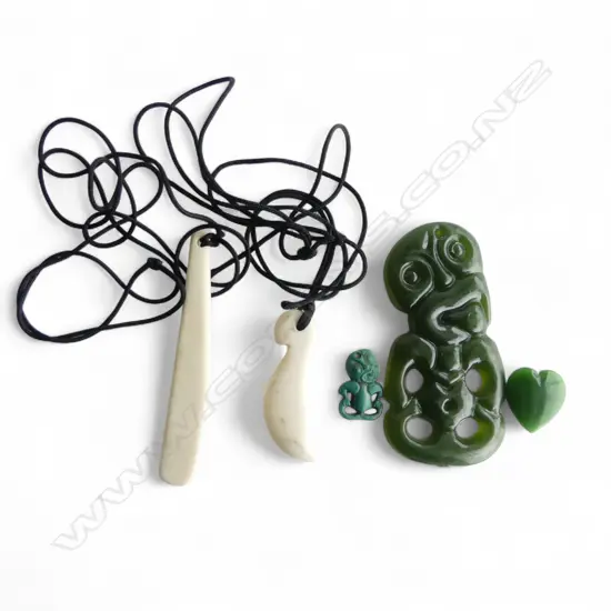 2 VINTAGE PLASTIC N.Z. TIKIS, 2 BONE PENDANTS + HEART