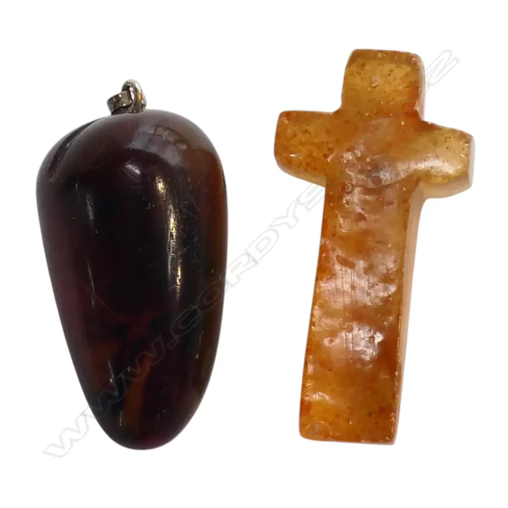 KAURI GUM SILVER TOPPED PENDANT & KAURI GUM CROSS w pounamu bead, L.45mm Image 1++