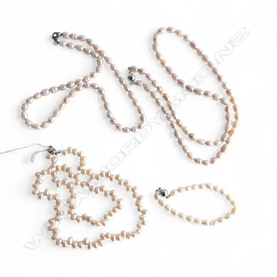 3 FRESHWATER PEARL NECKLACES & BRACELET 