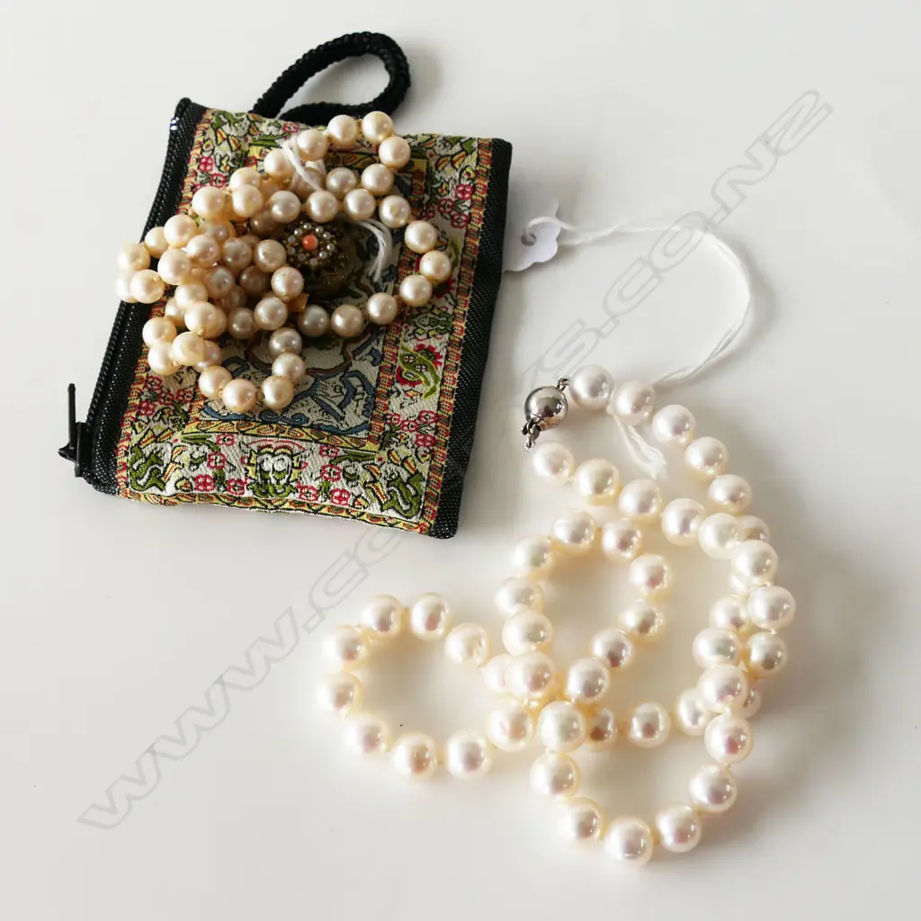QUALITY FRESH WATER PEARL NECKLACE with lovely lustre, s/clasp, 8mm Round L.45cm + other faux pearl necklace L.440mm Image 1++