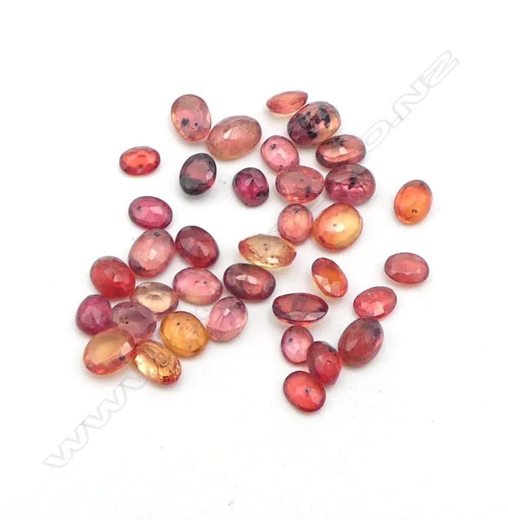 FACET CUT ORANGE/RED SAPPHIRES, 10ct Image 1++