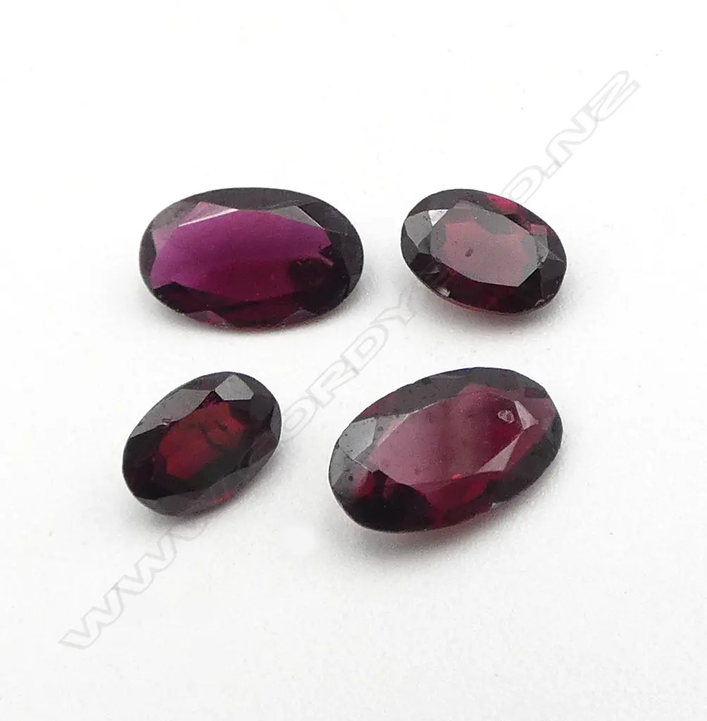 4 OVAL CUT GARNETS, 5.38ct  Image 1++