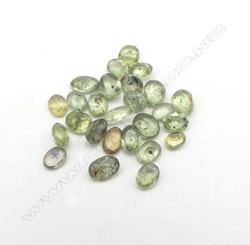 PALE GREEN FACET CUT SAPPHIRES, 10ct Image 1++