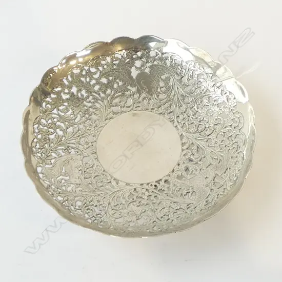 OLD DUTCH SILVER PIERCED DISH hallmarked 1940 186gms