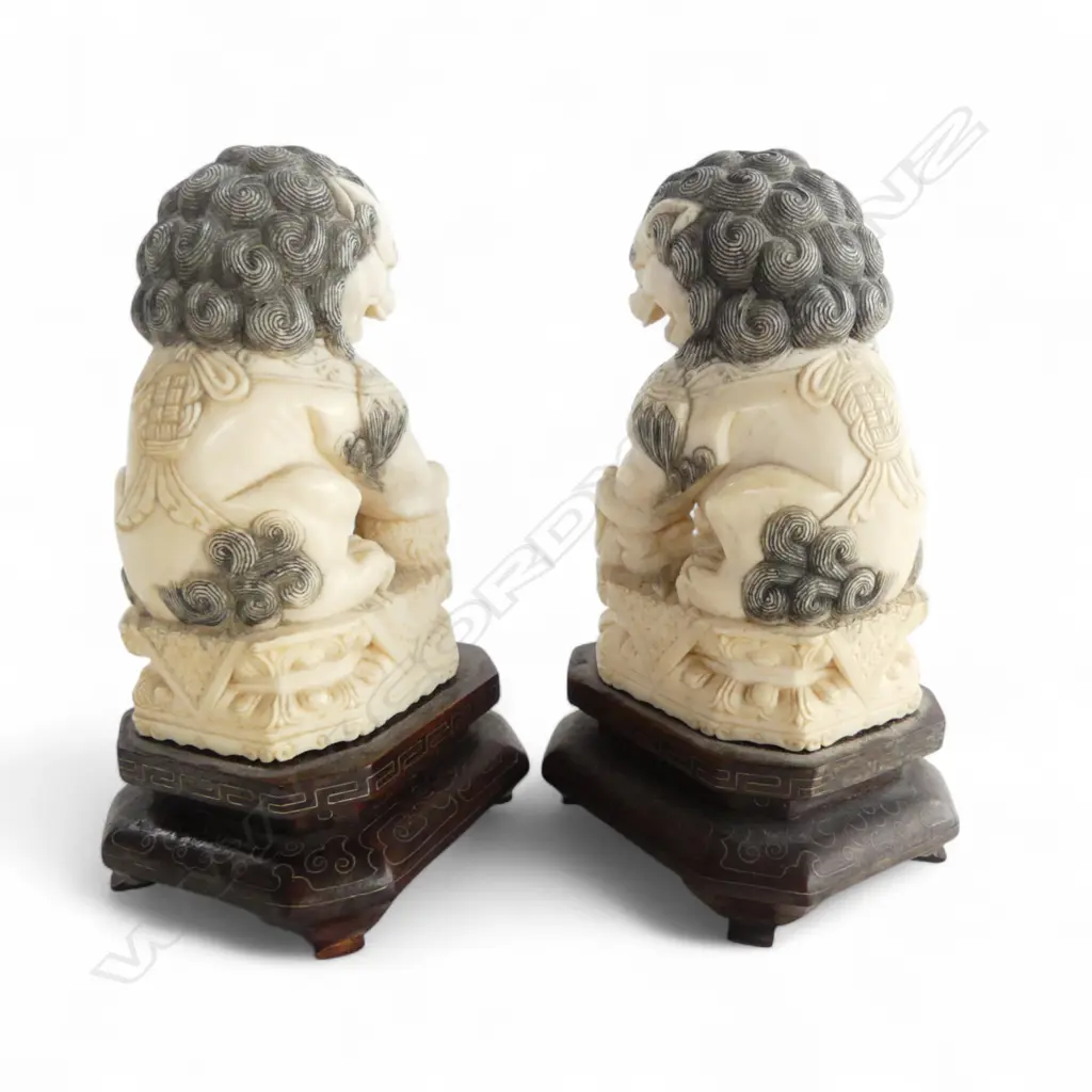 PR IVORY FOO TEMPLE DOGS ON WOODEN STANDS H.140mm Image 1++
