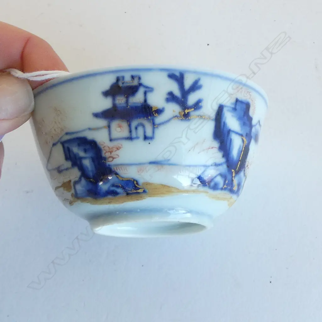 6 ORIENTAL BOWLS, HAIRLINES 150mm dia Image 1++