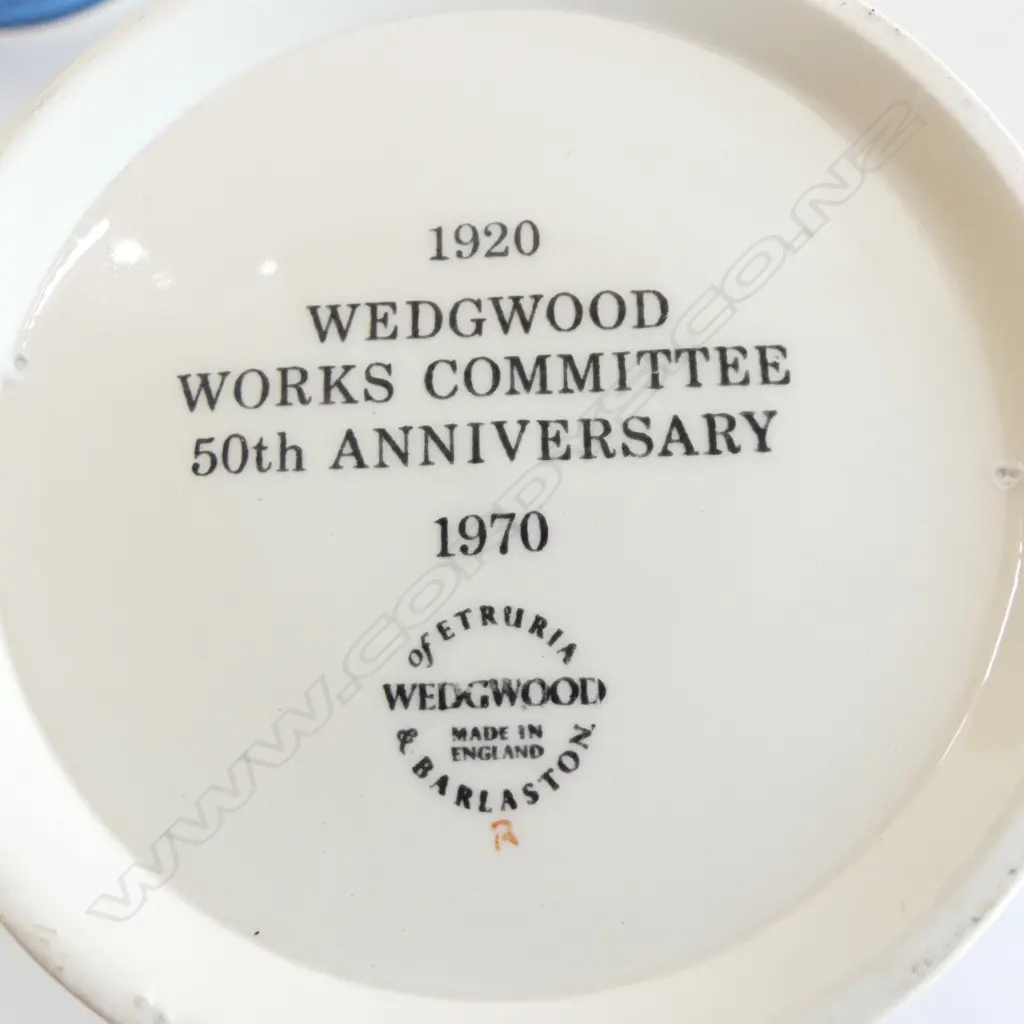 6 ASST. WEDGWOOD COMMEMORATIVE MUGS + RALPH LAUREN AMERICA MUG Image 1++