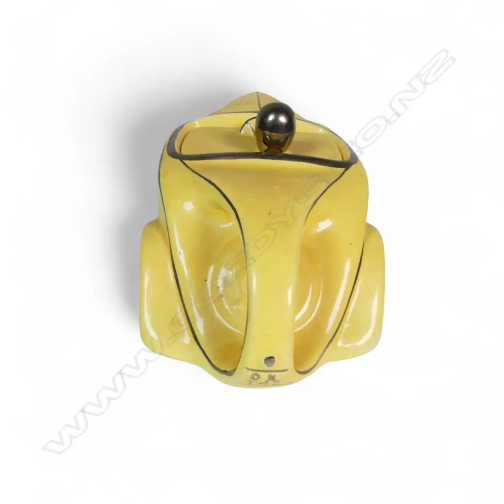 DECO CHINA YELLOW RACING CAR TEAPOT Image 1++