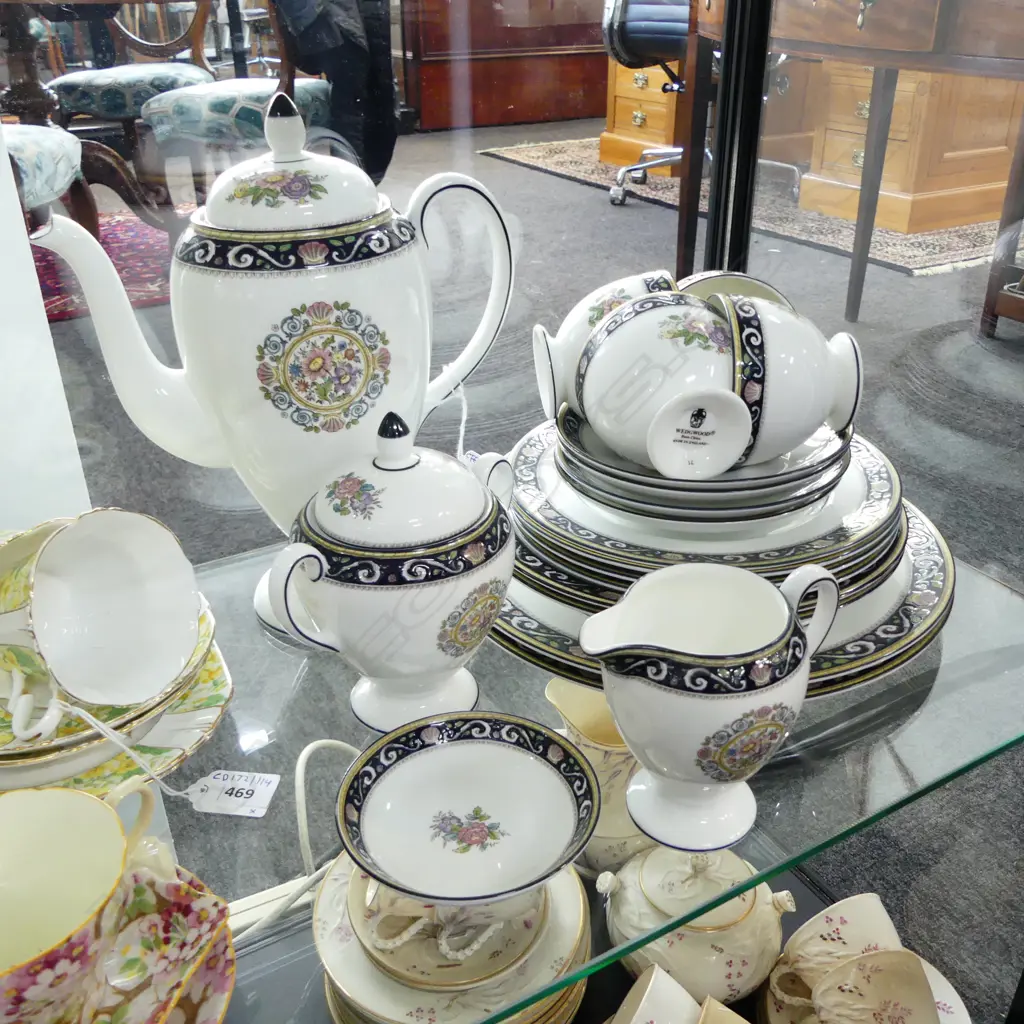 ASST. WEDGWOOD 'RUNNYMEDE' CHINA INCLUDING TEA SET Image 1++