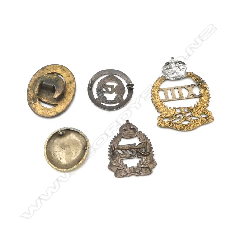 ASST. VINTAGE; 4 NZ WWII BADGES + OTHER, LA POLICE BADGE, NZ MILITARY POLICE PLAQUE, GOLD PLATED MEDAL ETC Image 1++