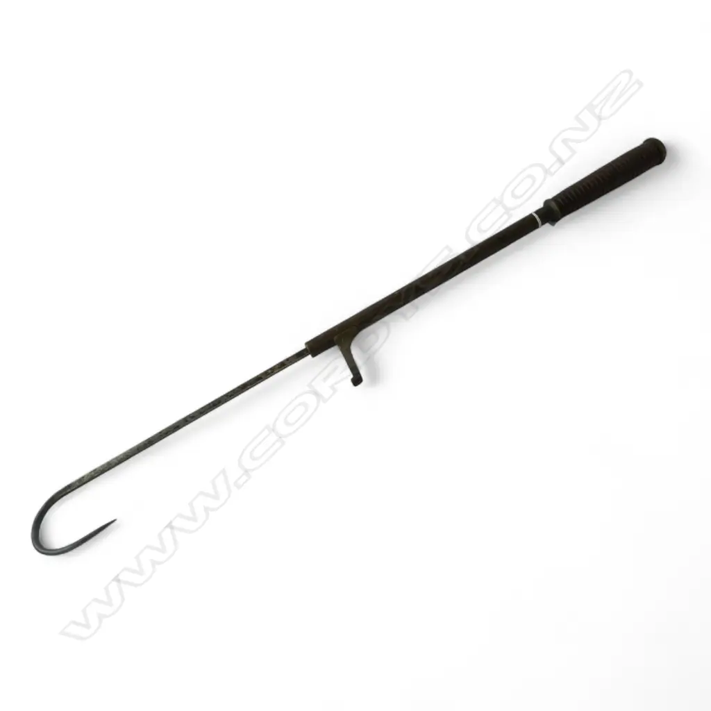 OLD BRASS EXTENDABLE FISHING GAF with ribbed wood handle. L. extended 770mm Image 1++