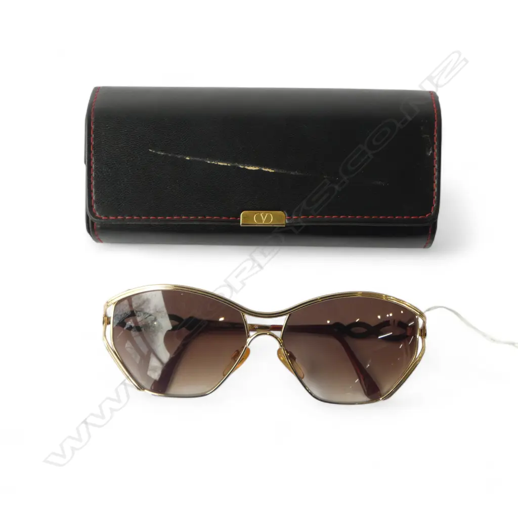 PR VALENTINO SUNGLASSES + CASE - MADE IN ITALY Image 1++