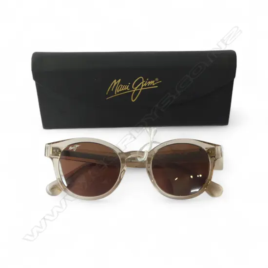 PR MAUI JIM 'JOYRIDE' SUNGLASSES & CASE - MADE IN JAPAN