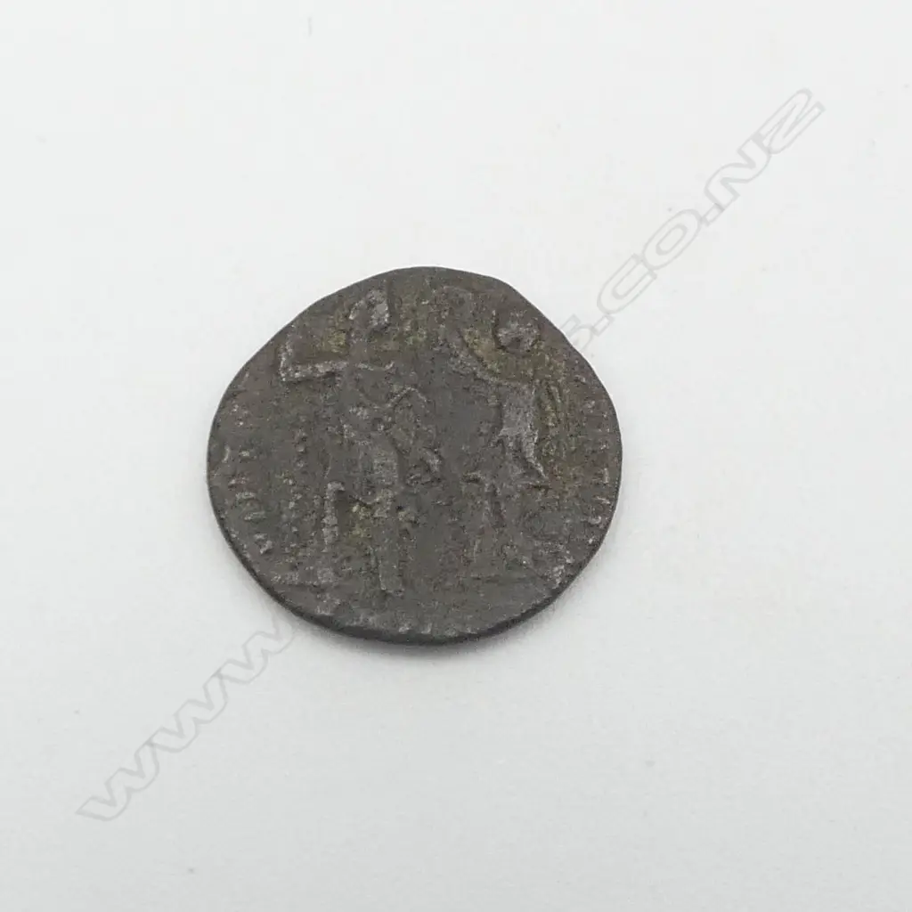 ARCADIUS 383-408 17mm REVERSE EMPEROR CROWNED BY VICTORY Image 1++