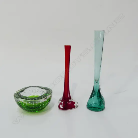 3 PCES ART GLASS; 2 VASES H.215mm + BOWL