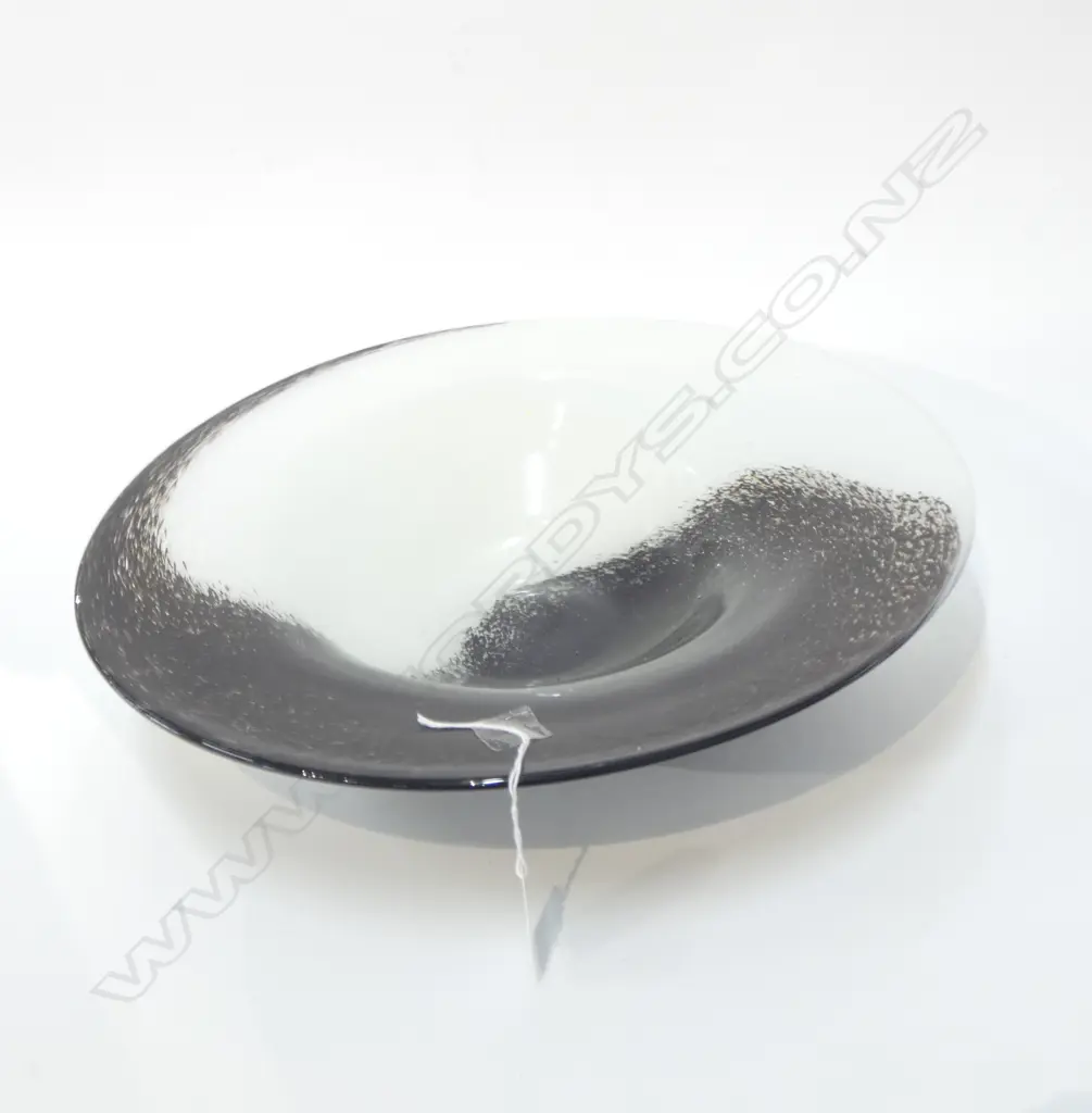 LRG ART GLASS B/W BOWL, Dia.410mm Image 1++