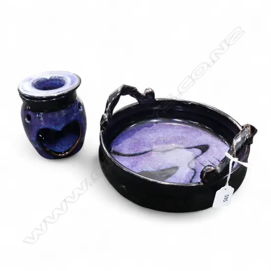 2 BARRY DOYLE N.Z. STUDIO POTTERY PCES