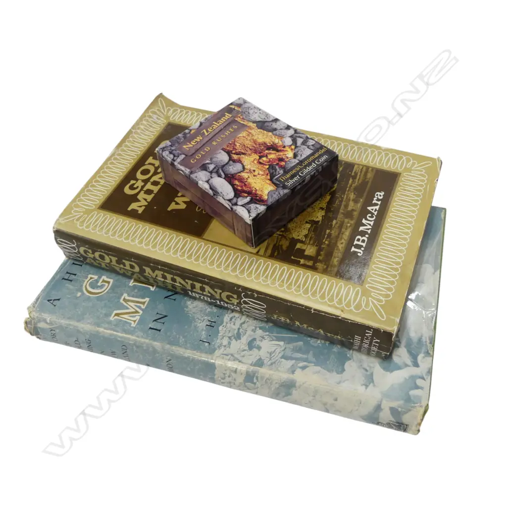 2 BOOKS ON NZ GOLD MINING + NZ POST 99 SILVER GILDED COIN 2006, CASED & BOXED 33gms Image 1++