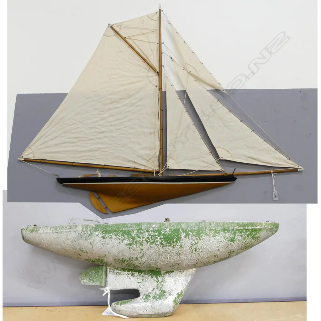 HALF YACHT H.850mm + ALUMINIUM TOY HULL L.360mm Image 1++