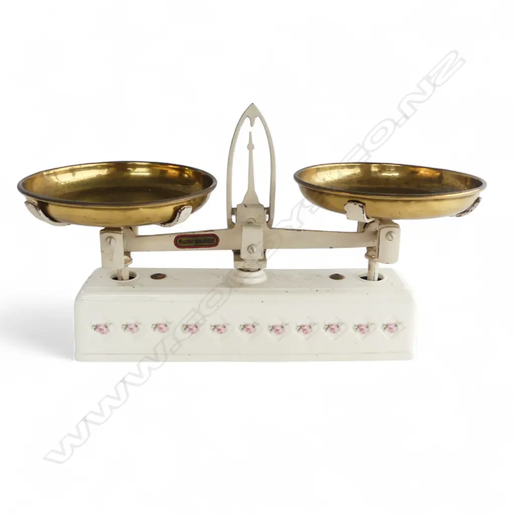 VINTAGE 'MUSTER GESCHUTZT' SCALE Image 1++