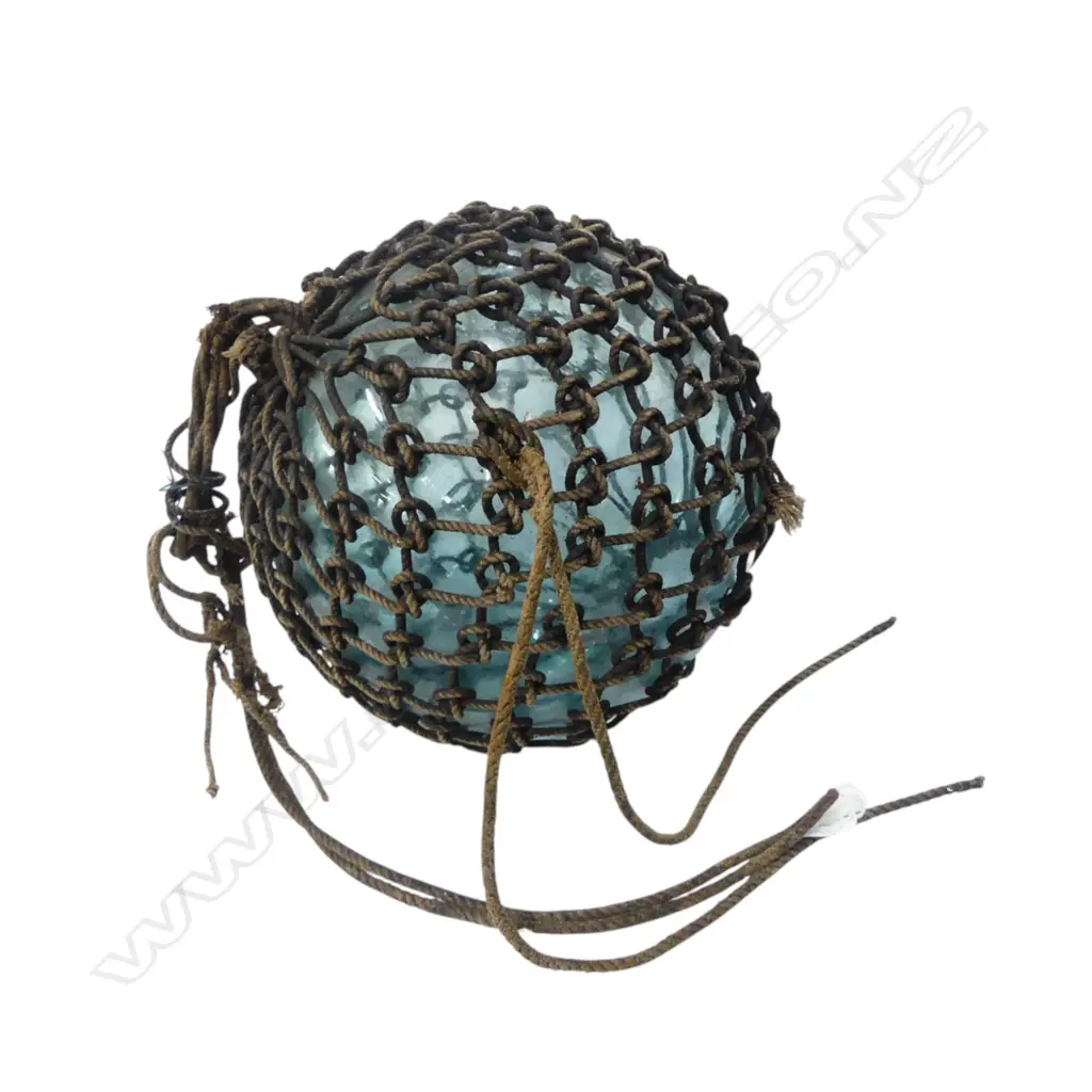 GLASS FISHING FLOAT w. NETTING 300mm dia Image 1++