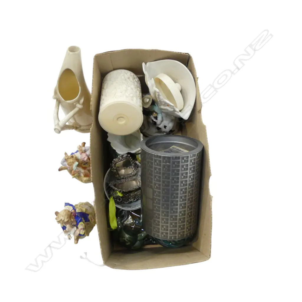 2 SPILL VASES (chips), IVORY CONTAINER H.105mm, PR FIGURINES, ART GLASS BIRD, EP DECANTER LABELS, 2 TEA BOWLS AF, ETC Image 1++