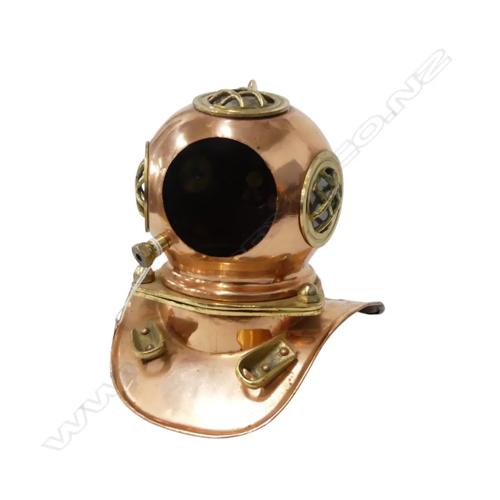 MINI REPRODUCTION DIVER'S HELMET missing front plate H.170mm DENTED Image 1++