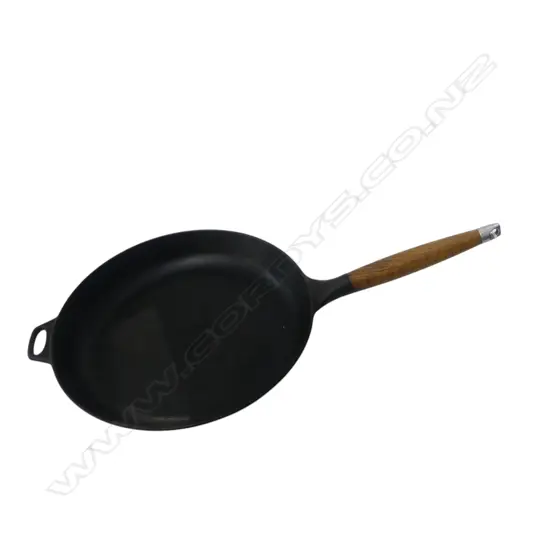 CAST IRON FRY PAN; MORSO DENMARK 305mm dia
