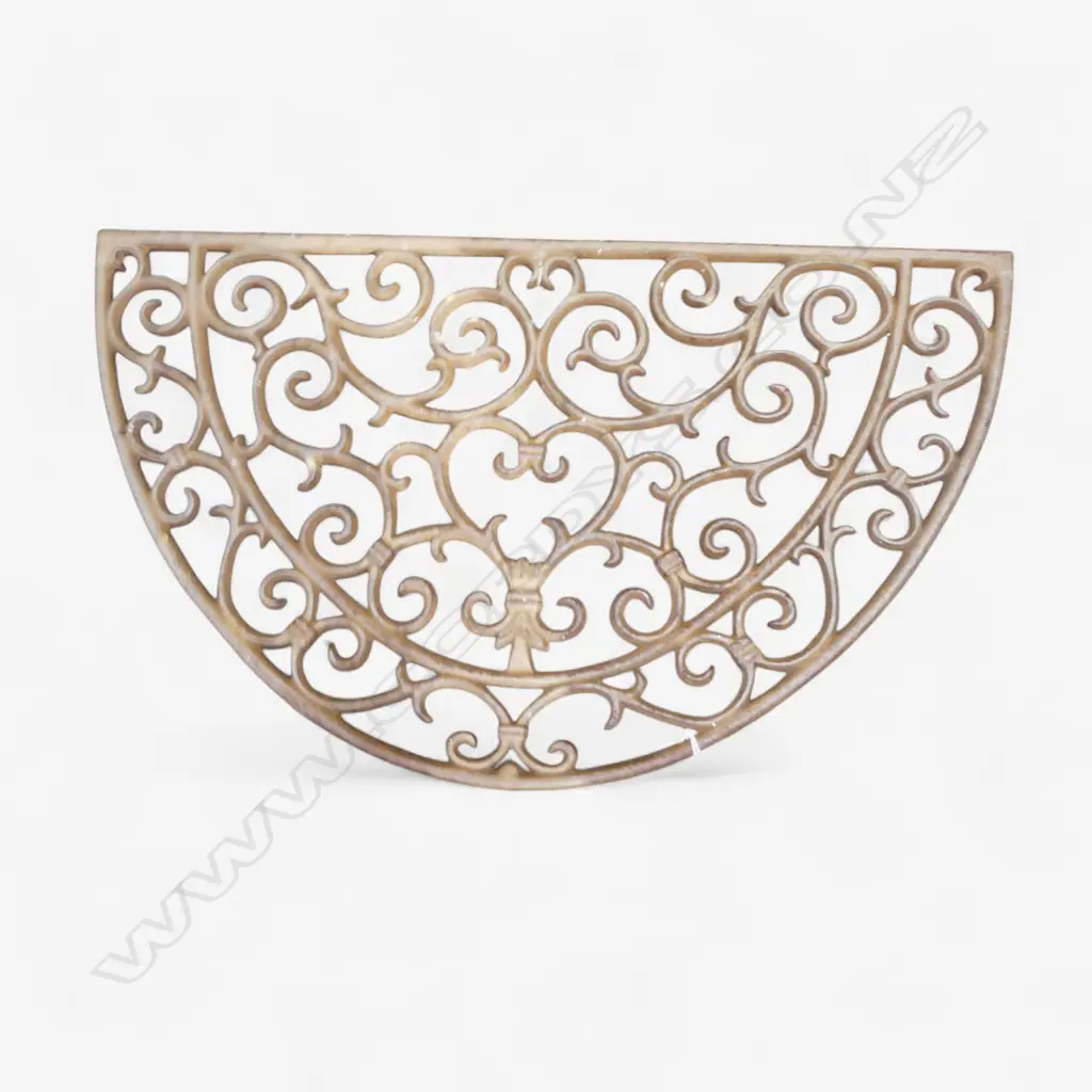 CAST IRON HALF CIRCLE DOOR MAT W.680mm Image 1++