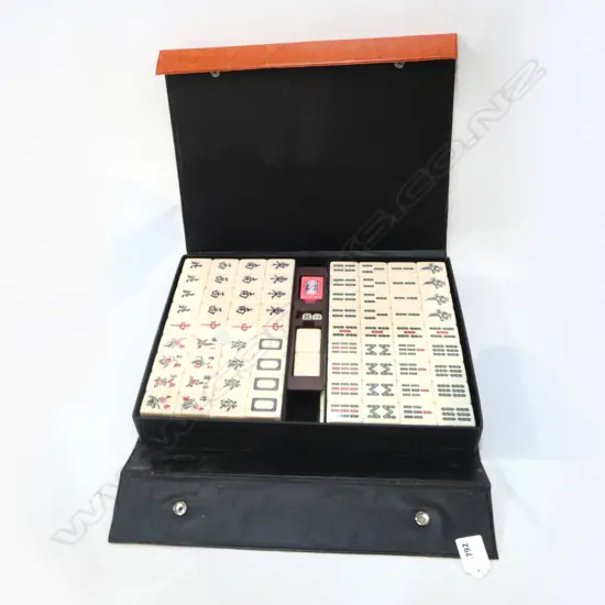 MAH JONG SET, CASED