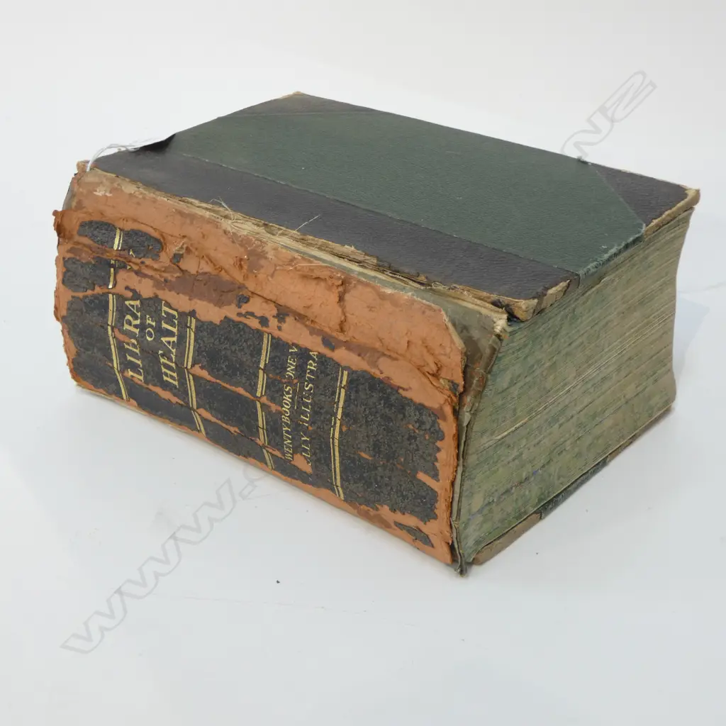 OLD 'LIBRARY OF HEALTH' BOOK WITH COLOUR PLATES 1916 Image 1++