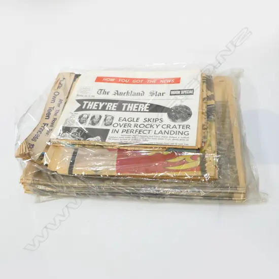2 BAGS VINTAGE NZ NEWSPAPERS / MAGAZINES - 1960s WAIKATO TIMES ETC
