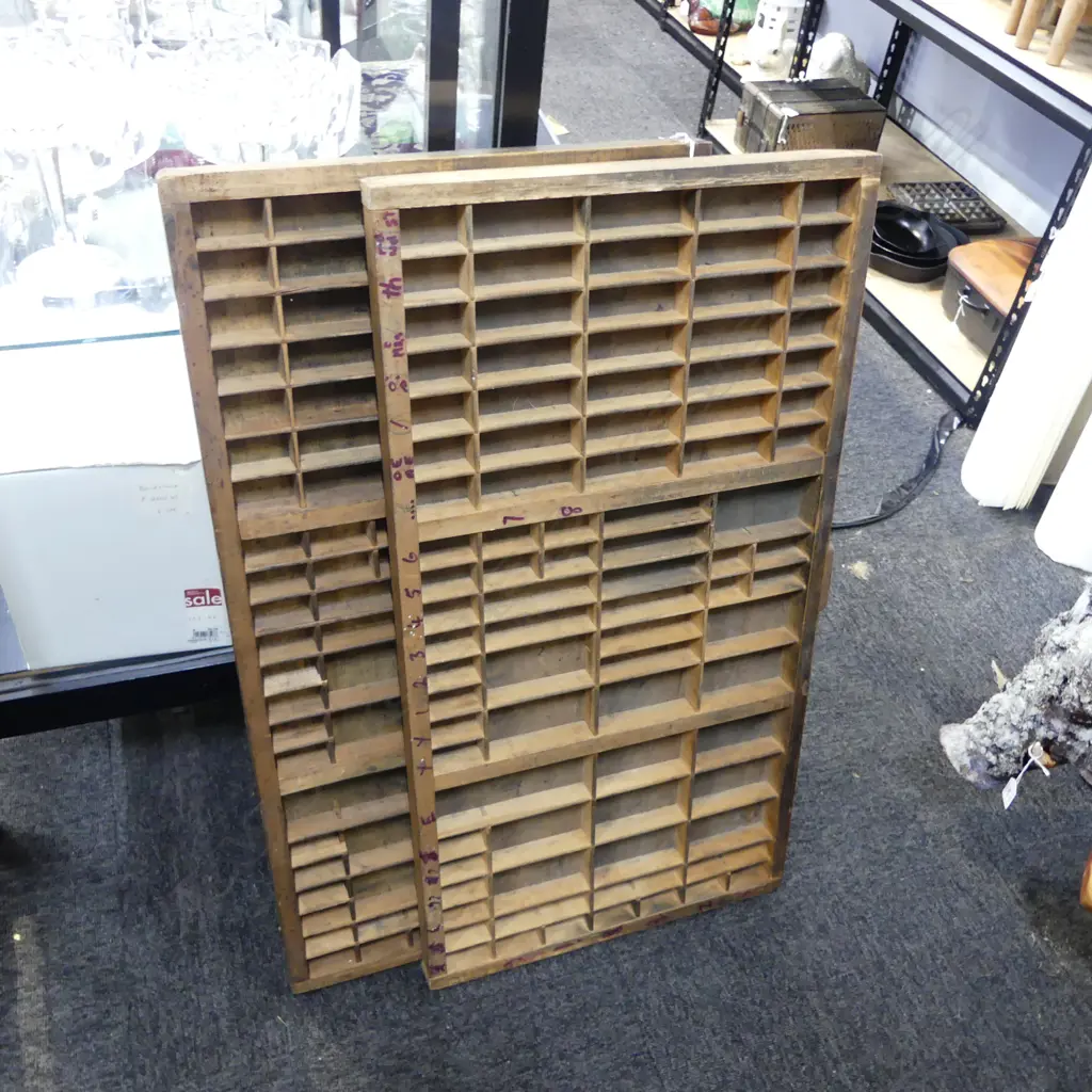 2 PRINTERS TRAYS 820x420mm Image 1++