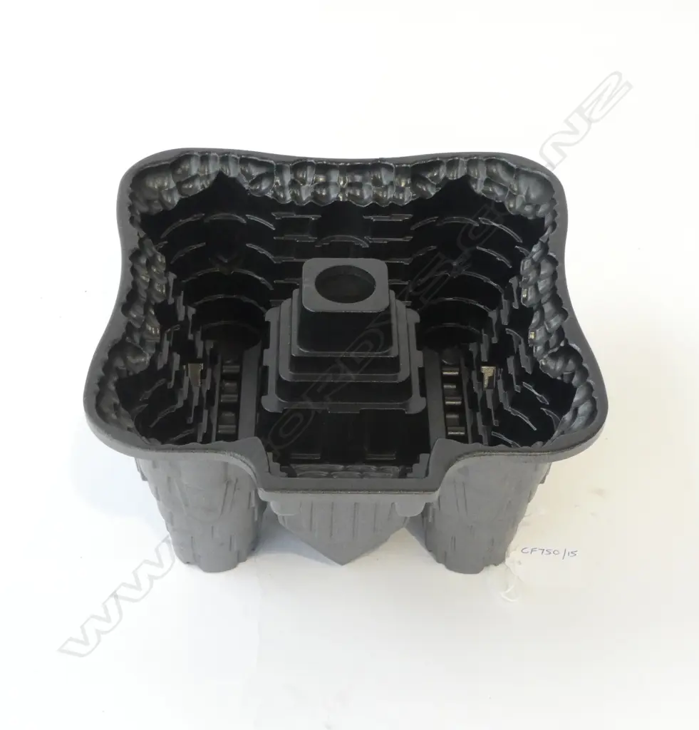 NORDIC WARE USA CASTLE BUNDT CAKE MOULD 10 CUPS, L.235MM, H.110MM Image 1++