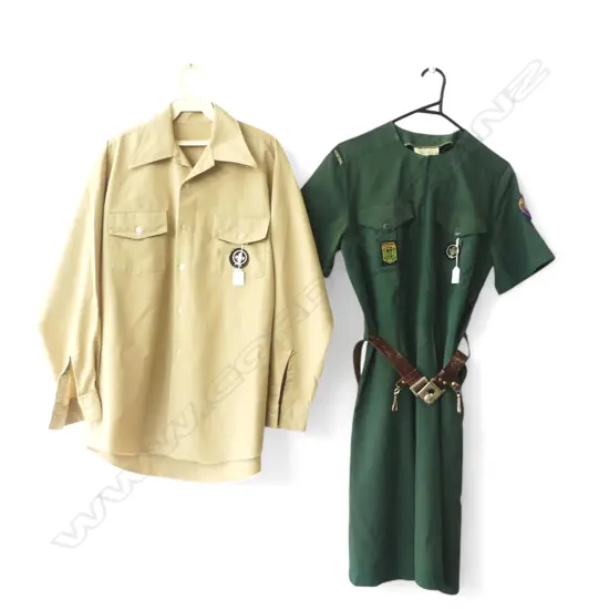 SCOUT SHIRT w. BADGE + SCOUT DRESS & BELT w. ASST. BADGES INCLUDING 'PAPATOETOE'