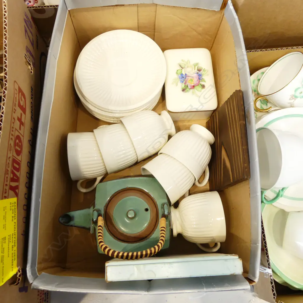6 WEDGWOOD 'EDME' C/S, E/P TEASPOONS, STAFFORDSHIRE TRINKET BOX, etc Image 1++