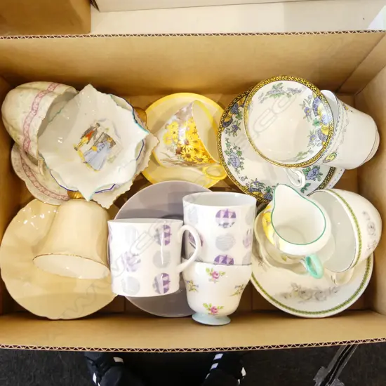 BOX LOT 9 SHELLEY CHINA C/SS SMALL DISHES ETC
