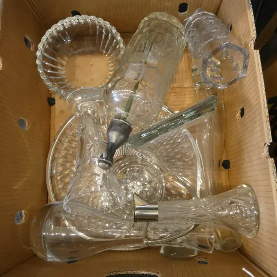 ASST CRYSTAL/CHINA INCLUDING SYPHON