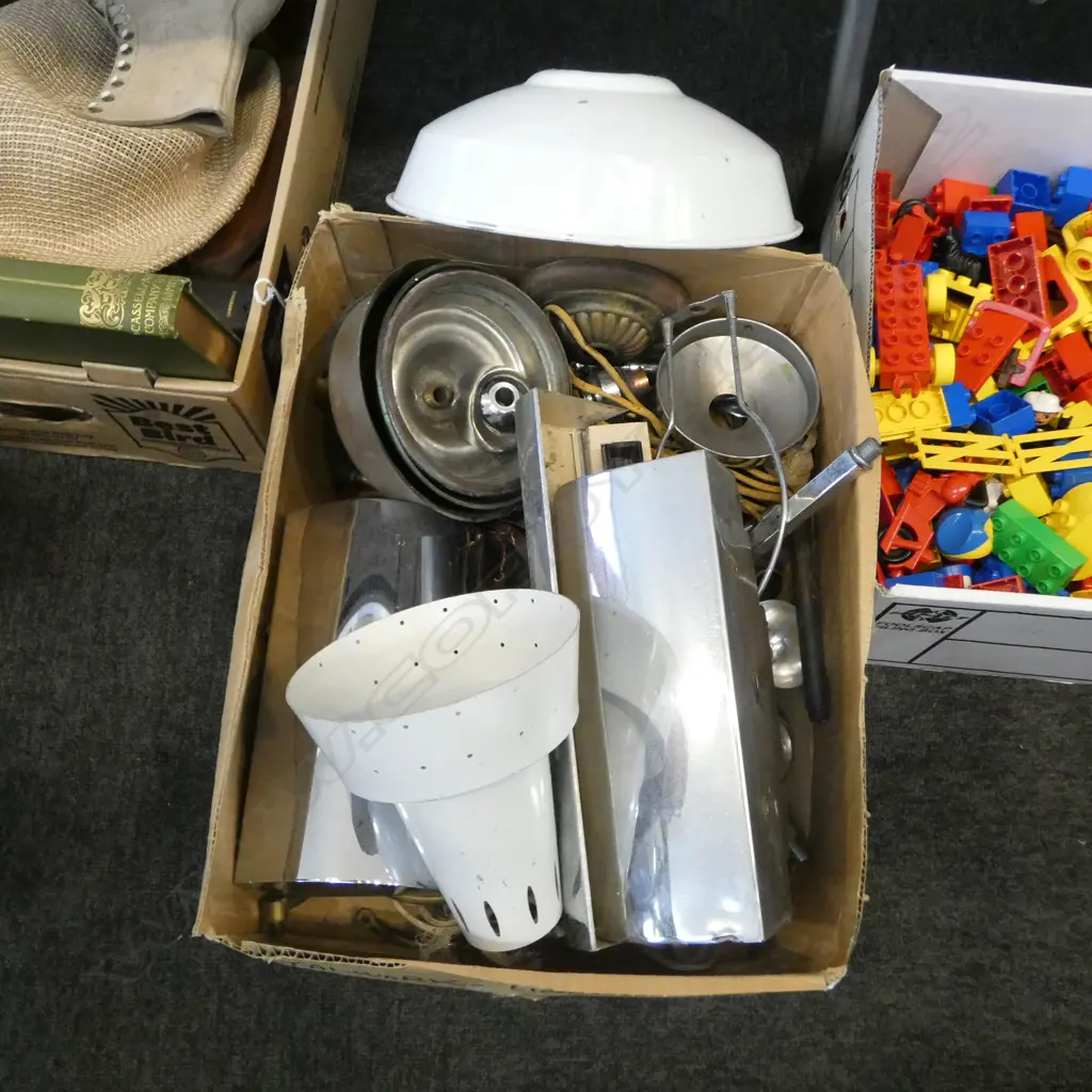 VINTAGE LIGHT FITTINGS ETC Image 1++