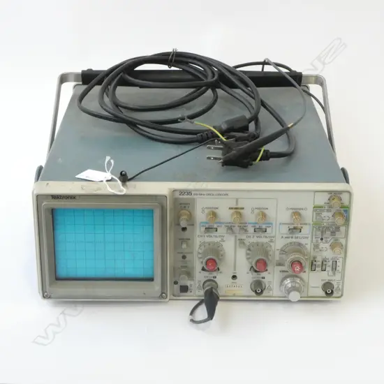 VINTAGE TEKTRONIX 2235 100MHz OSCILLOSCOPE. Laboratory Benchtop Portable Testing Unit