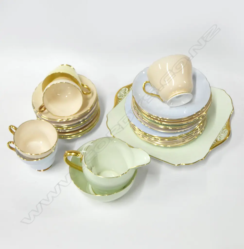 PART SHELLEY TEASET & COFFEE SET CAKE PLATE C/S MIXED COLOURS Image 1++