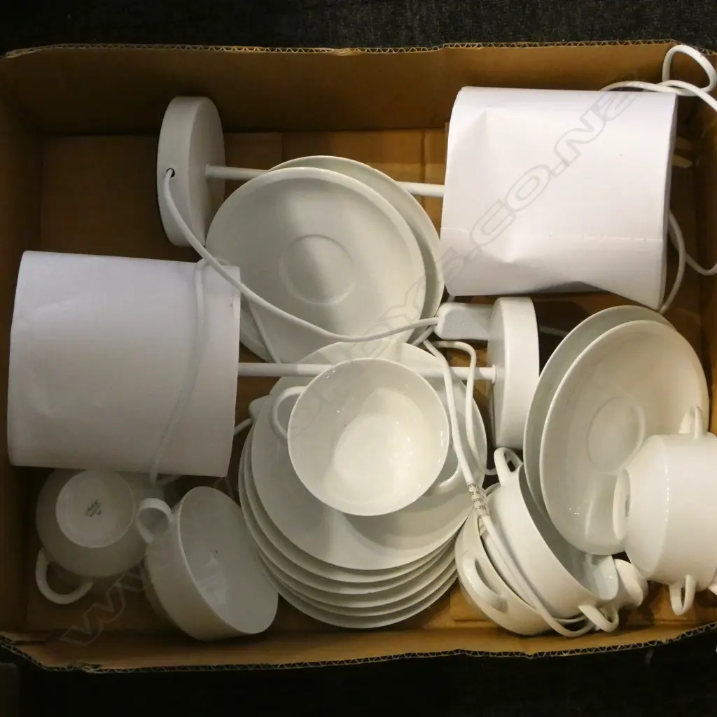 ARZBERG CHINA, PR WHITE LAMPS Image 1++