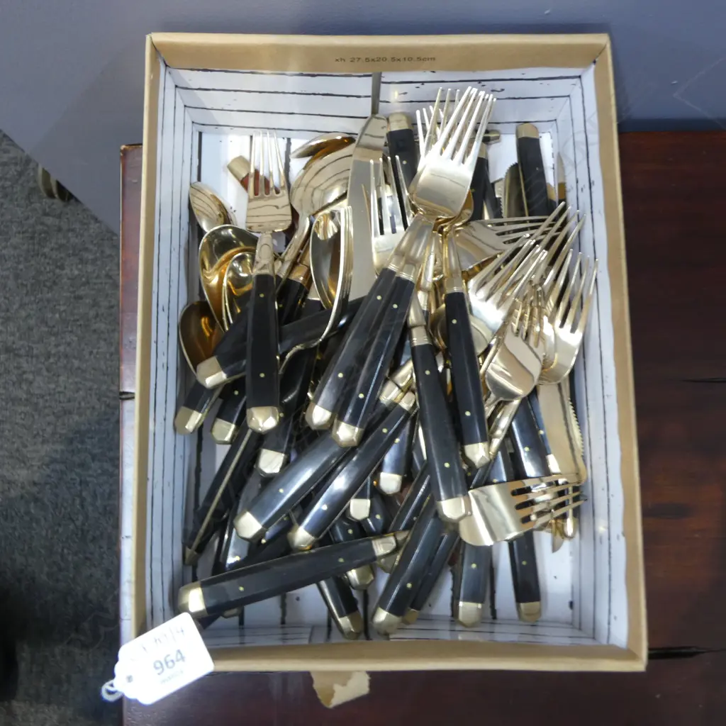7 PLACE THAI CUTLERY SERVICE Image 1++