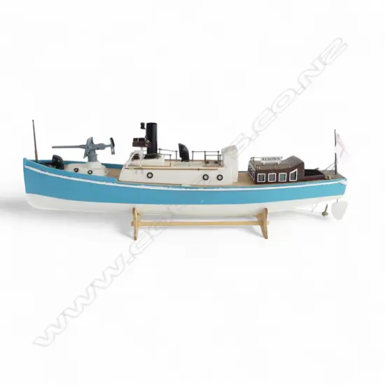WOODEN GUNBOAT MODEL 'RENOWN' L.345mm