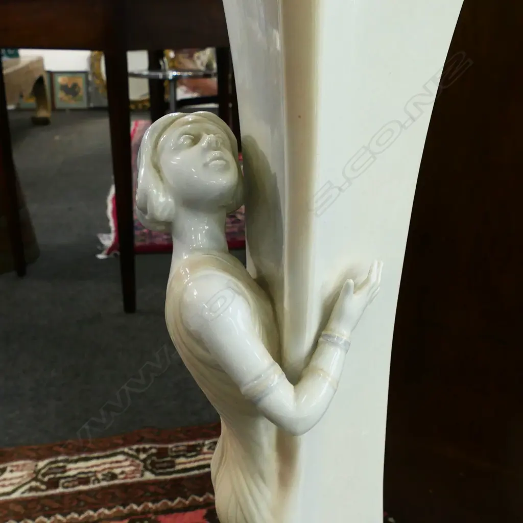 CERAMIC JARDINIERE ON STAND relief florals on stand with near full relief woman H.1080mm. Image 1++