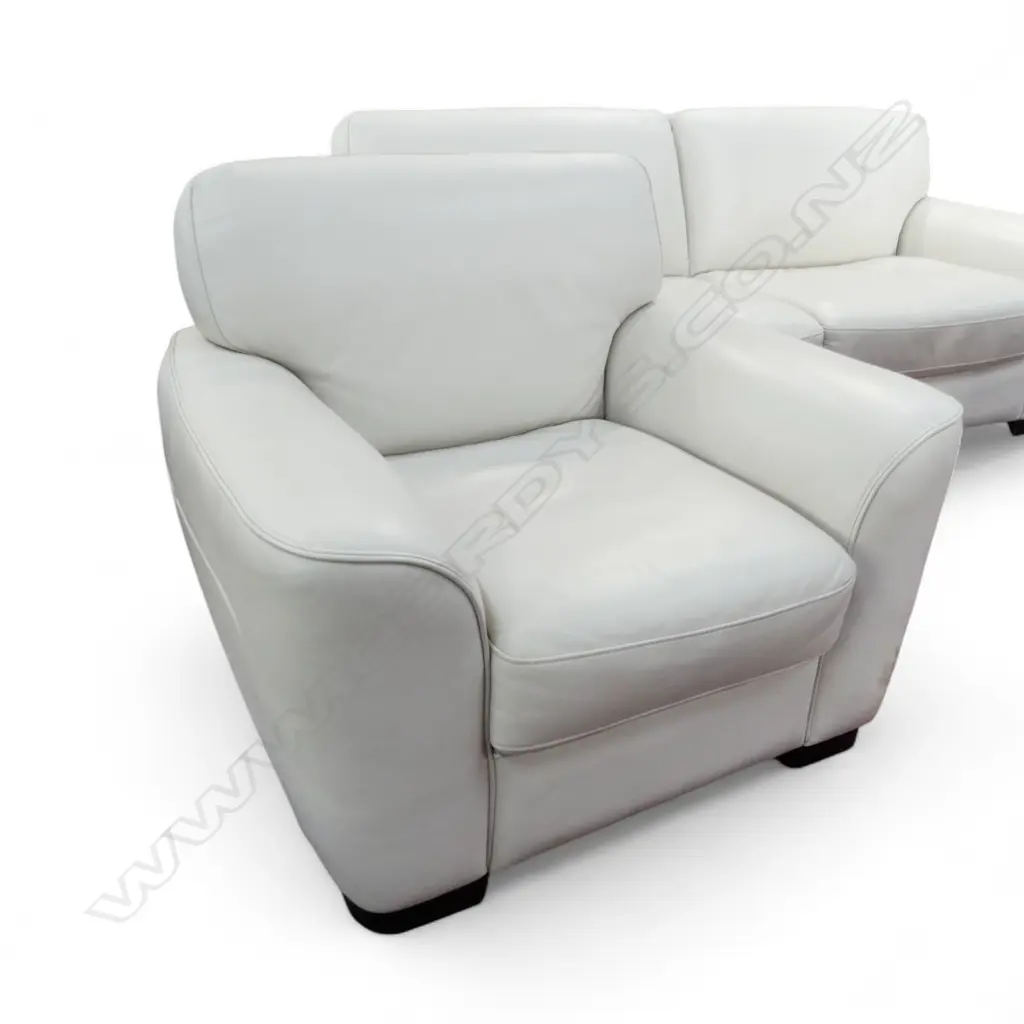 OFF WHITE LEATHER SOFA & ARMCHAIR EX FREEDOM 2100x900x820mm Image 1++