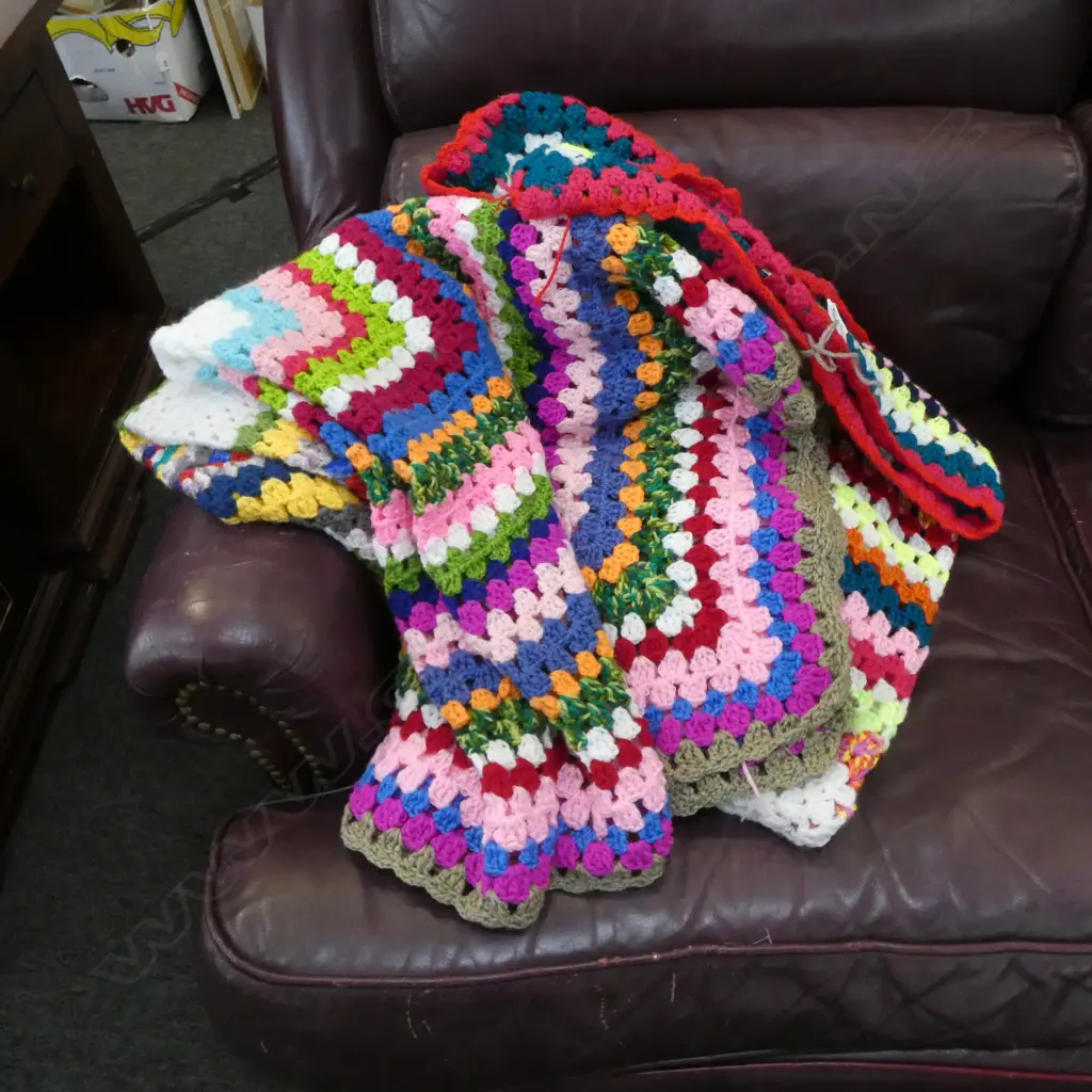 3 CROCHET KNEE RUGS Image 1++