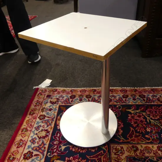 MODERN SIDE TABLE H.580mm