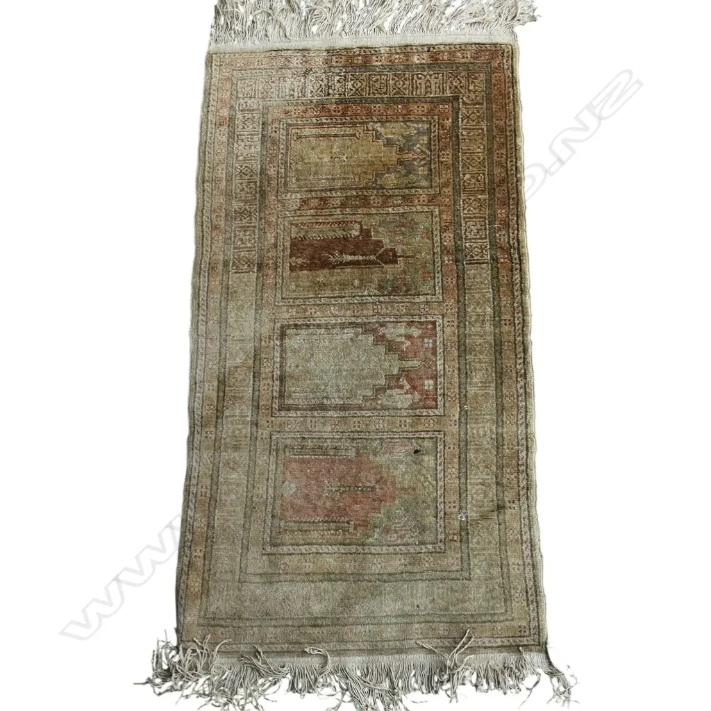 SM FINELY HANDKNOTTED SILK RUG, 110 x 570mm Image 1++