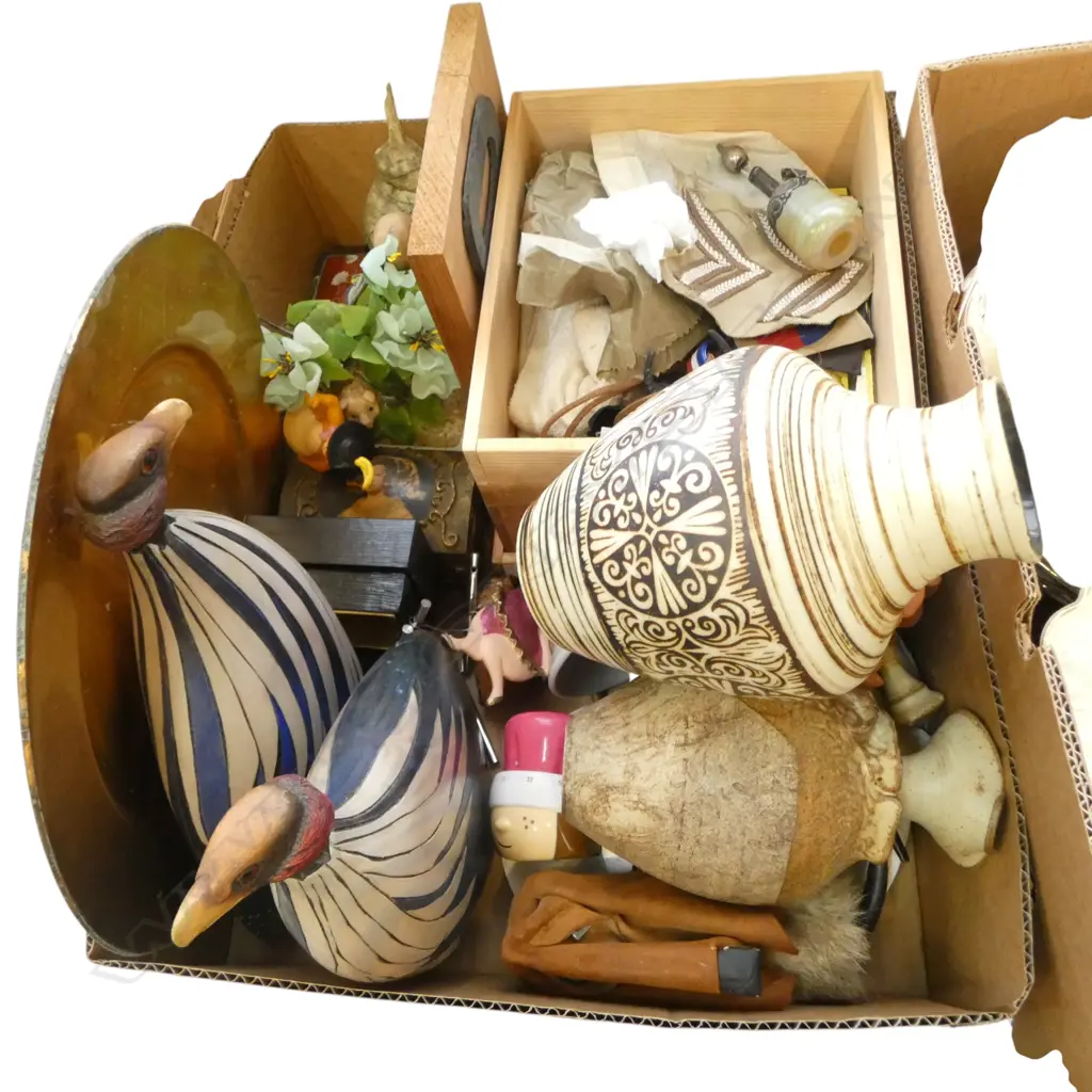 2 CARVED BIRDS, SCOUT BADGES ETC Image 1++